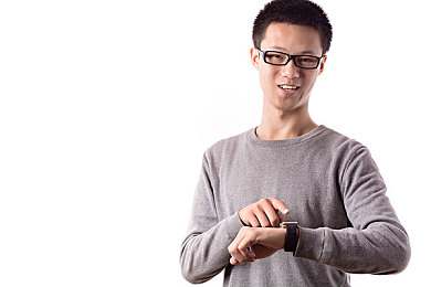 骚男直播：电竞明星骚男直播火爆，引领电竞魅力，助力产业发展