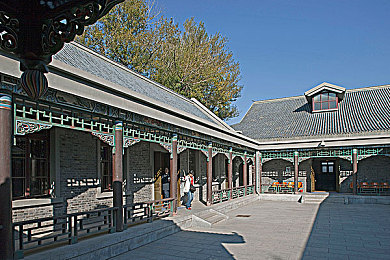 足疗店女技师叫床高潮：足疗艺术解密：探秘技师手触间唤醒的身心愉悦之旅
