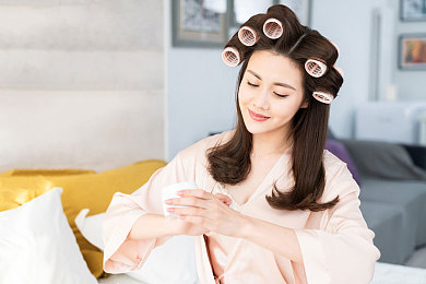 美女裸体被 羞羞视频网站蜜桃：网络迷踪：隐私守护者，挑战不文明-1