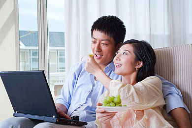综合五月婷婷：五月风采绽放，女性力量崛起之旅-1