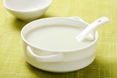 亚洲精品一卡二卡三卡：“一卡多能，引领潮流：亚洲支付革命新风向揭秘”-2