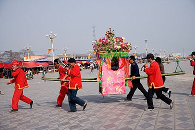 打屁股 sp惩罚调教视频：揭秘：网络奇观——“打屁股”文化娱乐现象探秘