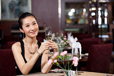 美人直播：游戏颜值盛宴，畅游互动直播乐园-2