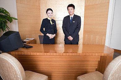派蒙被雷电将军吞进肚子里消化：原神奇遇记：派蒙探险雷电将军腹中，趣味冒险欢乐无限