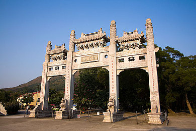 公车上拨开丁字裤进入电：公交丑闻惊爆道德危机，文明出行亟待全民共筑