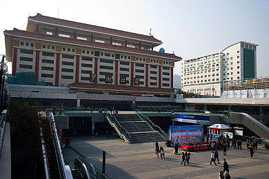 二个b一个3人个人换着玩：独特游戏模式助力团队协作，多人游戏新体验引爆激情竞技场