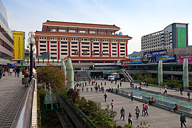 绿巨人APP入口二维码：探索绿色出行新方式，绿巨人APP带你开启环保生活之旅-1