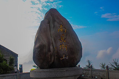 被滋润的肥岳疯狂呻吟：肥岳游戏狂欢：搞笑音效助你体验疯狂冒险之旅-2