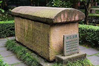 张丽与黑人巨大30厘米：趣味探险，互动奇遇：揭秘张丽与神秘黑人的奇幻之旅-2