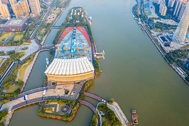 星空传媒有限公司官网入口：星河璀璨，一网尽览——解锁传媒新境界-1