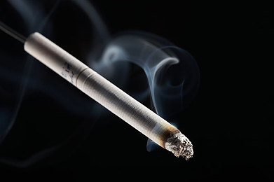 男生用鸡鸡捅女生：校园惊悚：阴影下的青春守护战-2
