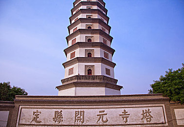 原神裸体 开腿黄漫：原神视觉之争：艺术表达与审美碰撞解析