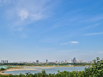 张丽与黑人巨大30厘米：趣味探险，互动奇遇：揭秘张丽与神秘黑人的奇幻之旅-4