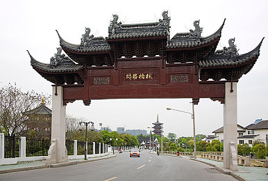 九色视频国产：国产视听盛宴，九彩之梦绽放全球-1