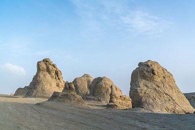 中国农村圆润熟妇comBBBw：土地之歌：描绘农村熟妇温馨画卷-2