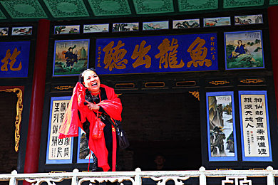 juIiaann顶级艳妇交：社交新潮引热议，艳妇现象背后思辨多-2