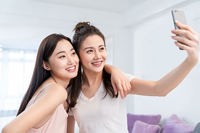 黄色下载软件3.03：网络风暴：“隐秘暗涌”软件暴露网络安全隐忧-4