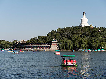羽毛刷小姐姐脚底板心：“神秘脚底之旅，唤醒身心之美感官探索之旅”-1
