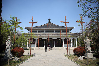 成人富二代：富二代生活揭秘：优越背后，价值观与责任的较量-2