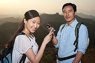 黄色软件在哪下载：破解游戏迷局：揭秘作弊工具暗道，共赏公平竞技之美-2