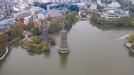 上班老总玩弄秘书少妇：职场秘闻：逆袭守护，公平职场-1