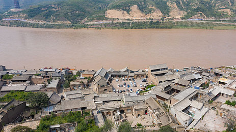 老板和秘书：职场精英搭档：解码信任与协作之旅