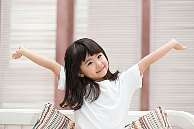 美女直播看屁眼：趣味生活秀，笑出声的直播盛宴-2