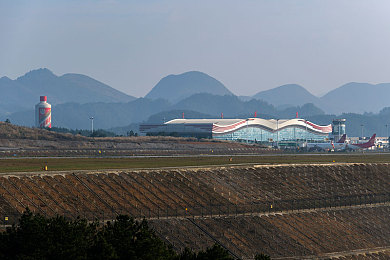 clash机场：智能航港革新纪，数据驱动未来旅-3