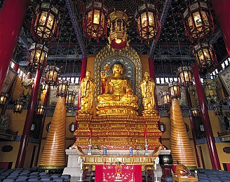 钟欣潼在陈冠希家里：“阿娇陈冠希亲密互动引猜疑，多年友谊真相如何揭秘？”-4