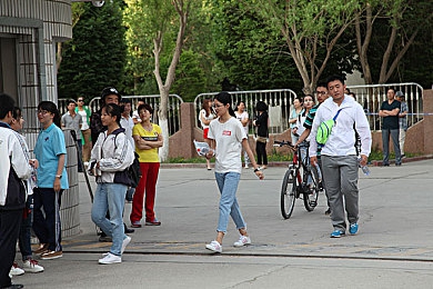 语文老师C了我：创新语文课堂，揭秘“语文老师C了我”：教学新风尚激发学习热情-3