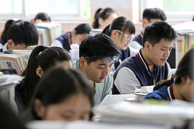 www.污网站：揭秘污力游戏世界：趣味横生，畅游无限，体验独特游戏乐趣-2