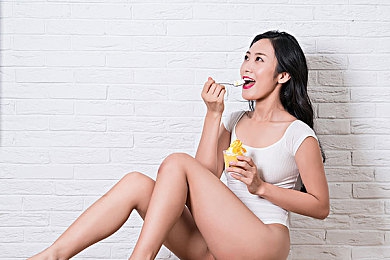男生和女生打扑克高清APP：扑克游戏新风尚：“高清社交APP”走红，引领休闲娱乐新潮流-4