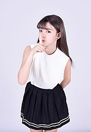 四人老师轮换游戏叫什么：寓教于乐，创新互动：“四人老师轮换”游戏走红网络，引发教育方式热议-3