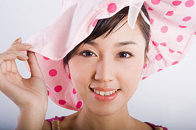 商务旅行中戴绿色帽子：绿帽飘香，商旅风尚新篇章-4